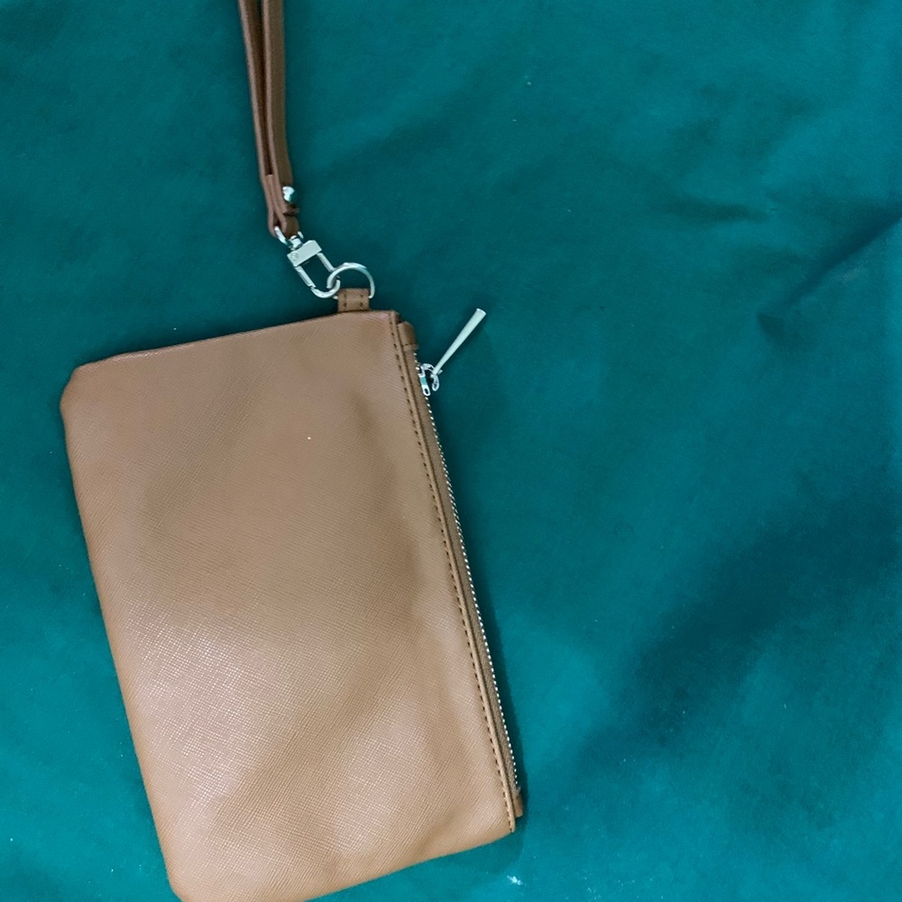Express Tan wristlet - Picture 4 of 4